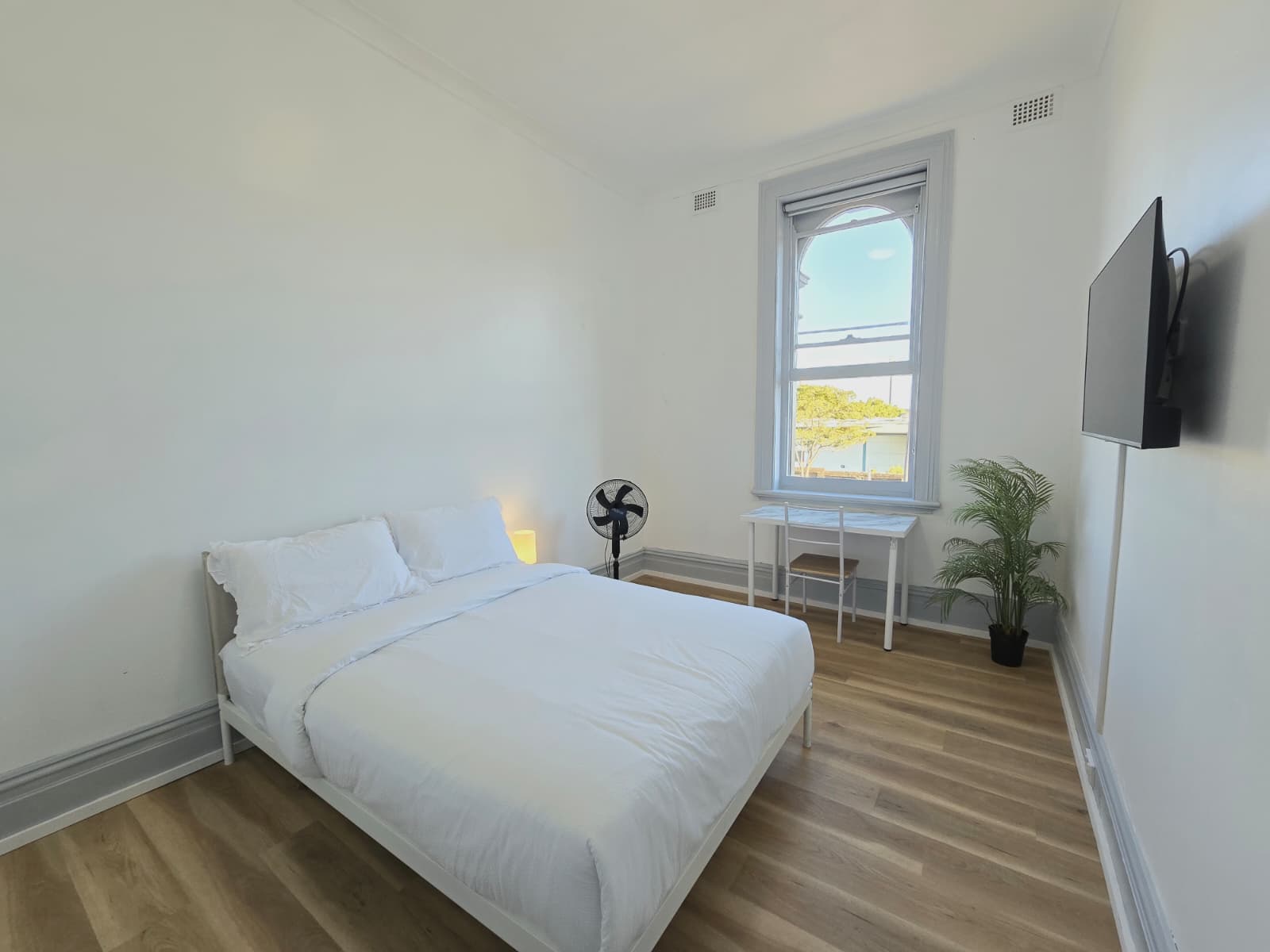 Private room with ensuite at Olympic Hotel Paddington